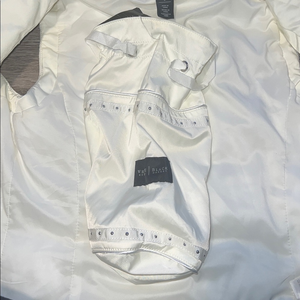 NWT White House Black Market Studded White Puffer Vest (Small) W/ Glove Bag - Picture 3 of 7